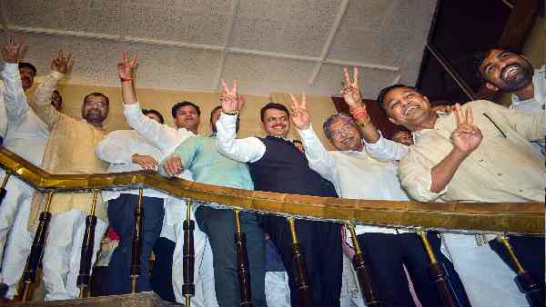 विधान परिषद चुनाव में 10 में से 5 सीटें जीत गई बीजेपी