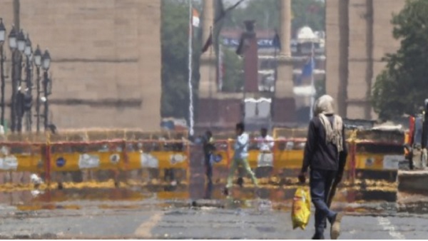 हल्की से मध्यम बारिश