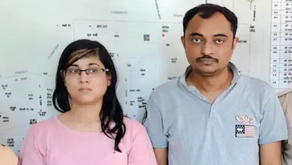 मुकुल अपना नाम पिंटू भाई बताता मुकुल अपना नाम पिंटू भाई बताता