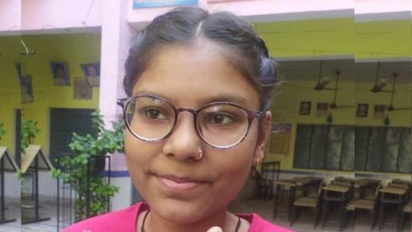 कौन हैं यूपी की 2nd टॉपर संस्कृति ठाकुर