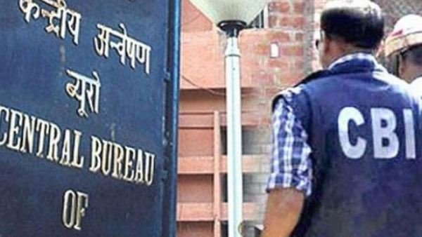 नई और पुरानी फाइलों की जांच कर रही सीबीआई