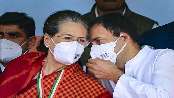 Sonia and Rahul Gandhi.jpg Sonia and Rahul Gandhi.jpg