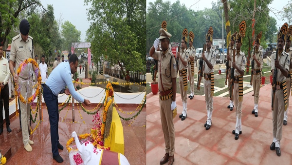 कलेक्टर एसपी ने भी अर्पित की पुष्पांजलि 