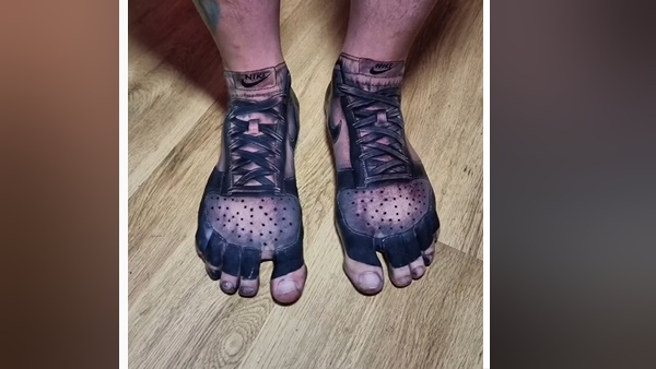 नए जूते खरीदकर परेशान हो गया था 