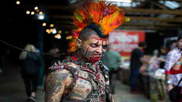 टैटू के शौकीन होते हैं लोग