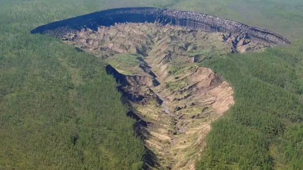 साइबेरिया में भी ऐसा 'दरवाजा'