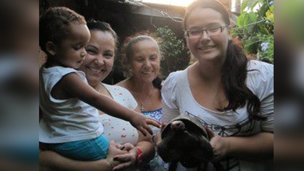 दादा की मौत के बाद पहुंचे पुराने घर