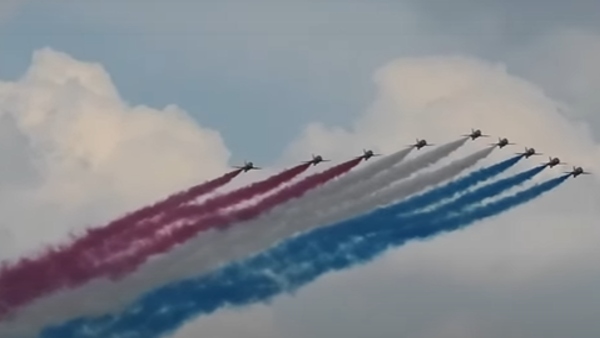 लोग क्या कह रहे?