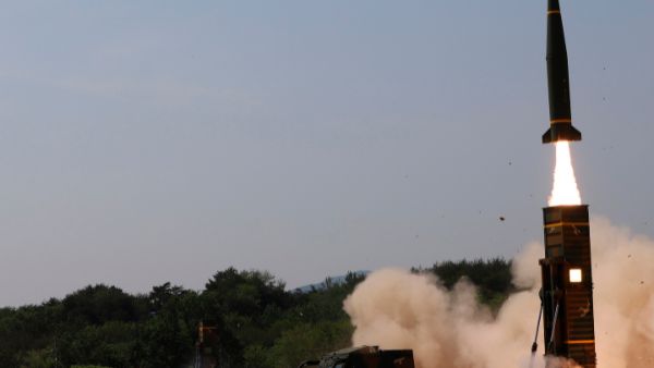 उत्तर कोरिया ने दागे 8 मिसाइल 