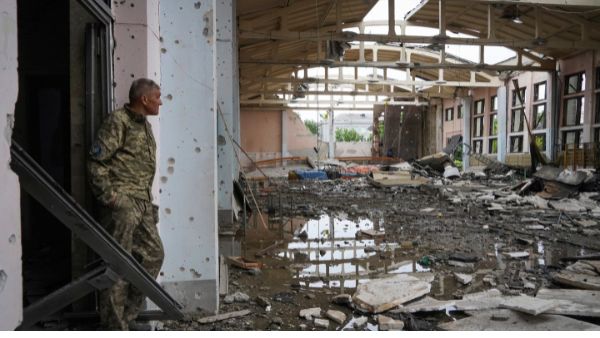 उम्मीद से कहीं अधिक खींच गया युद्ध