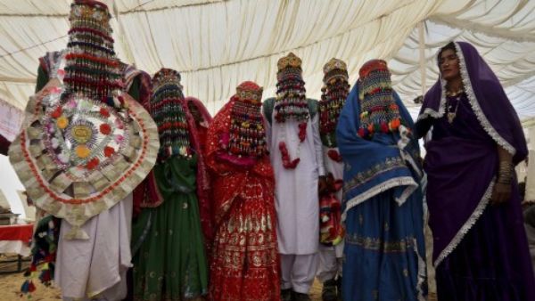 पाकिस्तान में 2 फीसदी से भी कम हिन्दू पाकिस्तान में 2 फीसदी से भी कम हिन्दू