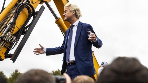 इस्लाम का तुष्टीकरण न करें