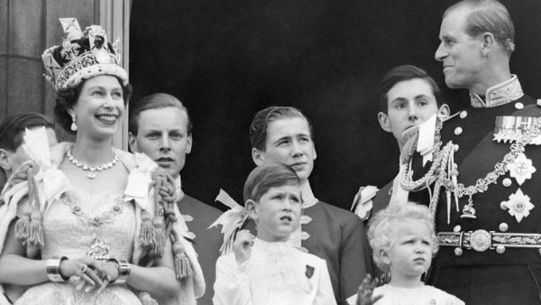 1953 में हुई थी ताजपोशी