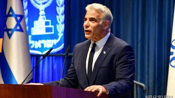 यायल लैपिड भी दे रहे कड़ी टक्कर