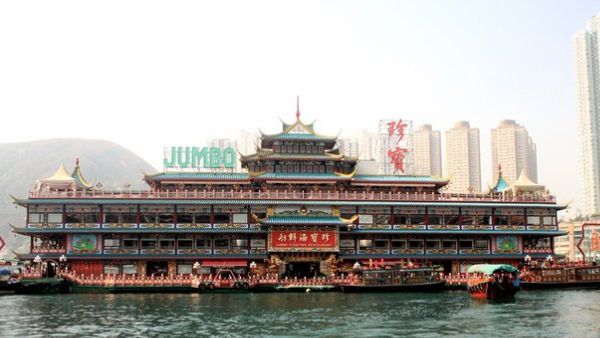 चार दशक से आकर्षण का केंद्र