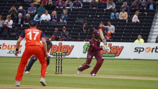 वेस्टइंडीज ने बनाए 308 रन 