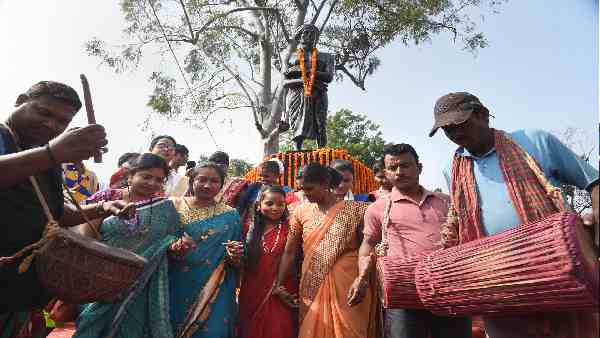 आदिवासियों का अधिकार छीना जा रहा है-मंच