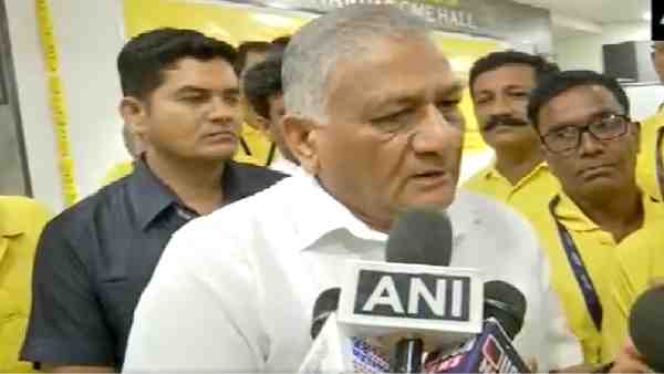Union Minister General VK Singh said on Agneepath ruckus that the Indian Army is a voluntary army, those who do not like the scheme should not come in it Union Minister General VK Singh said on Agneepath ruckus that the Indian Army is a voluntary army, those who do not like the scheme should not come in it