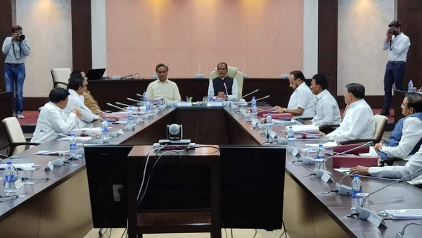 सड़क सुरक्षा पर तीन सदस्यीय समिति गठित करने के निर्देश सड़क सुरक्षा पर तीन सदस्यीय समिति गठित करने के निर्देश