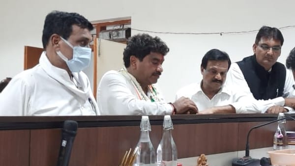 स्वर्ण आभूषण की भी कमी नहीं 