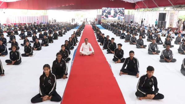मुख्यमंत्री शिवराज ने किया योग