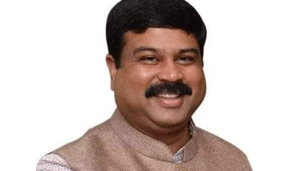 केंद्रीय मंत्री धर्मेंद्र प्रधान ने राष्ट्रपति उम्मीदवार द्रौपदी मुर्मू को दी बधाई