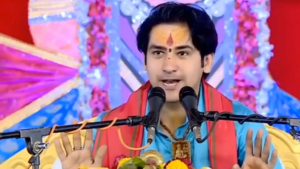 पहले भी दे चुके हैं विवादित बयान