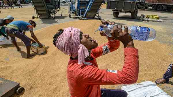 'तुर्की से अभी तक कोई औपचारिक संवाद नहीं'