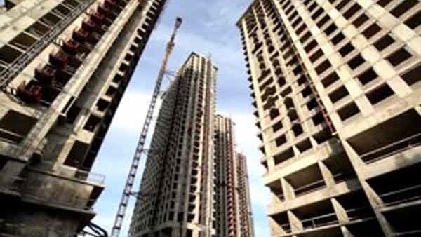 गिरते ही मचा हड़कंप