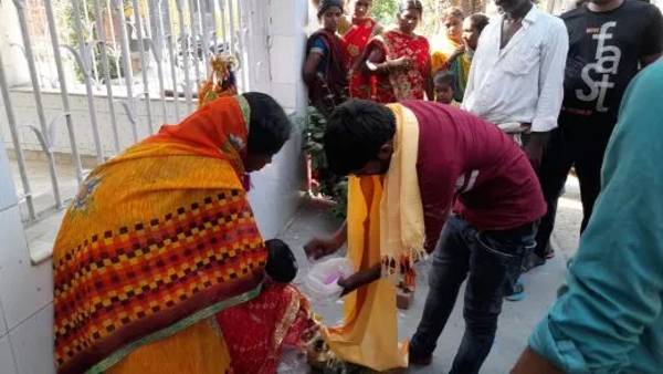 आपत्तिजनक हालत में मिला प्रेमी जोड़ा 