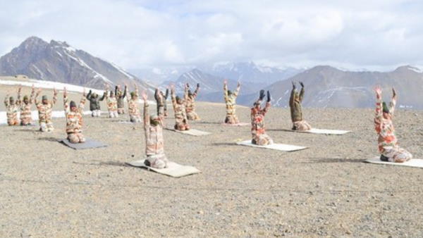 योग कार्यक्रम में कट्टपंथियों ने किया हमला