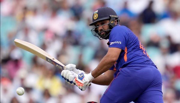 250 छक्के लगाने वाले पहले भारतीय बल्लेबाज