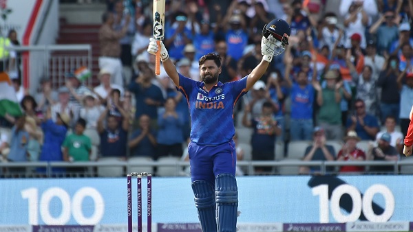 द्रविड़ के क्लब में शामिल हुए