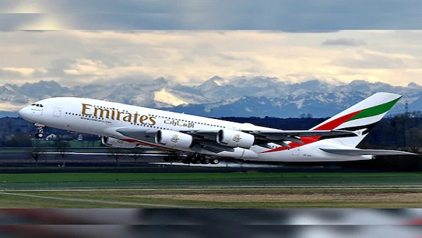 14 घंटे के सफर के बाद यात्रियों ने देखा छेद