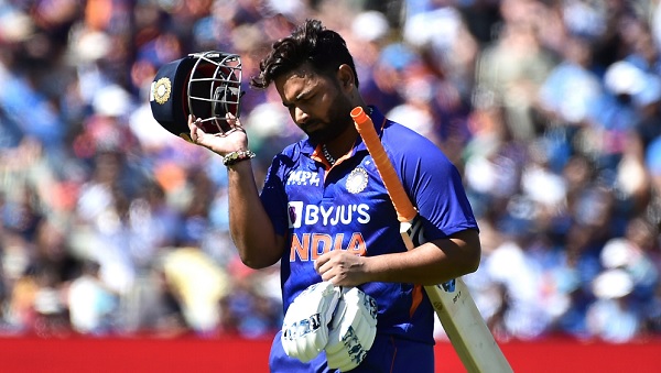 आलोचना की जरूरत नहीं, वो खिलाड़ी ऑलराउंडर है