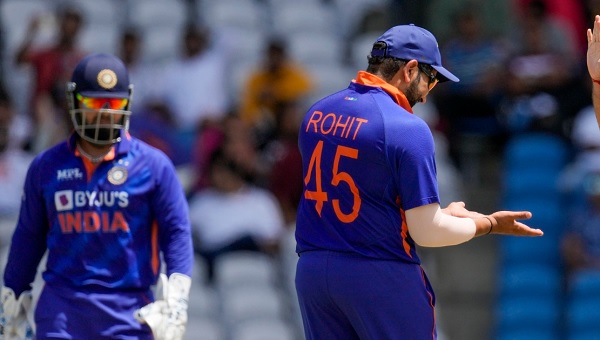 ऋषभ पंत के आउट होने के बाद विकेटों का पतन देखा ऋषभ पंत के आउट होने के बाद विकेटों का पतन देखा