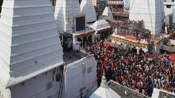 बाबा के जलाभिषेक के बाद ही थमते हैं क़दम बाबा के जलाभिषेक के बाद ही थमते हैं क़दम