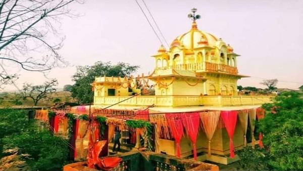 दसों दिशाओं में नवग्रह स्थापित, वास्तु कला का बेजोड़ नमूना दसों दिशाओं में नवग्रह स्थापित, वास्तु कला का बेजोड़ नमूना