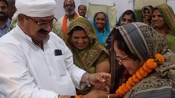 मंत्री की बहू सव‍िता राजपूत दूसरी बार जनपद अध्‍यक्ष बनी 