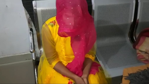 50 हजार से 3 लाख रुपए तक लेकर शादी कराते हैं।