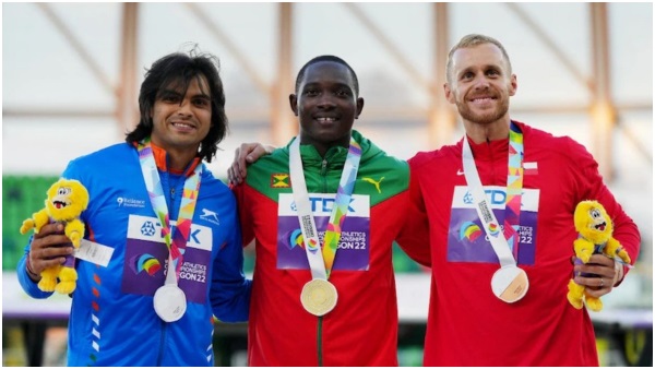 फाउल थ्रो ने किया गोल्ड से दूर