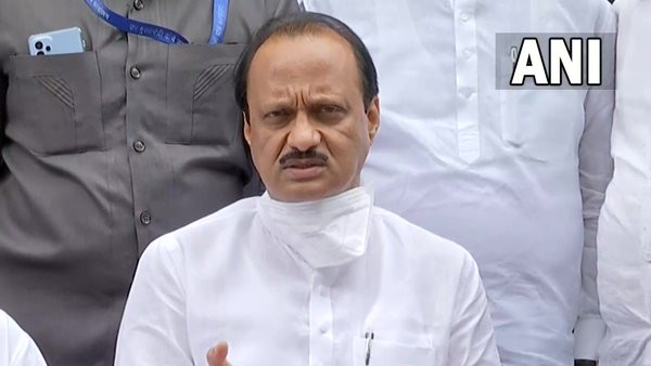 मीडिया अफवाह फैलाती है