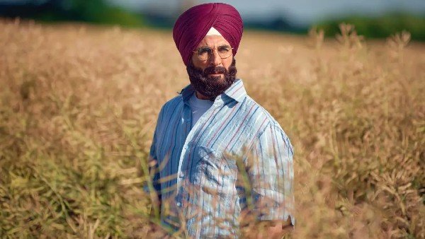  11 लग्जरी कारें हैं