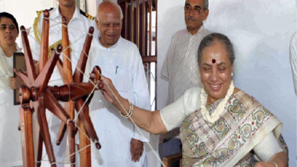 कांग्रेस की आलोचक रही हैं