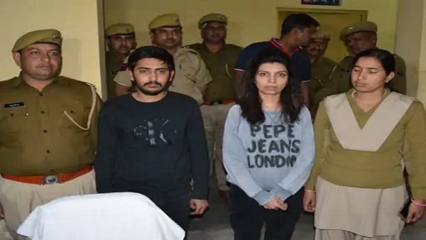 परित्यक्ता कोर्ट से पाई थी नौकरी परित्यक्ता कोर्ट से पाई थी नौकरी