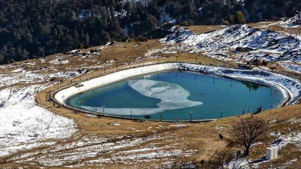 औली बुग्याल के नाम से भी जाना जाता है औली बुग्याल के नाम से भी जाना जाता है