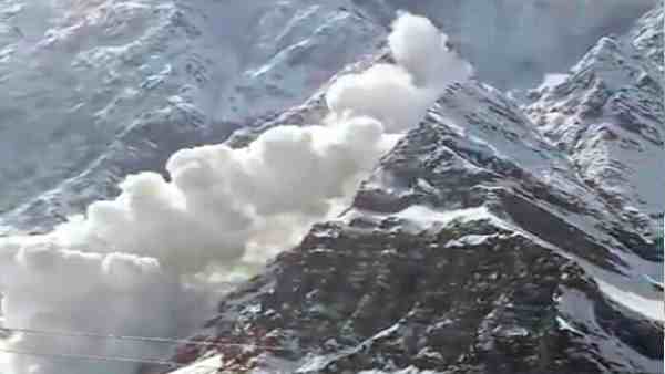 एक टूरिस्ट ने ही रिकॉर्ड किया वीडियो एक टूरिस्ट ने ही रिकॉर्ड किया वीडियो