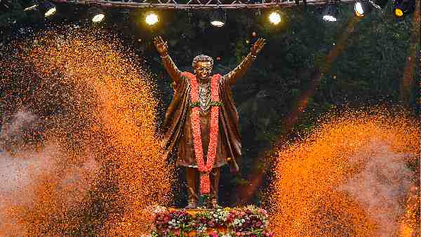 'उनके गुट में ठाकरे की विरासत जारी रहेगी'