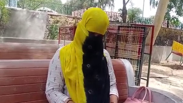 लड़की के कुलदेवता के मंदिर जाकर सगाई की लड़की के कुलदेवता के मंदिर जाकर सगाई की