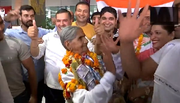 Watch Video 94 Year Old Bhagwani Devi Dagar Celebrates Her Winning By Dance In World Masters Athletics Championship Watch Video 94 Year Old Bhagwani Devi Dagar Celebrates Her Winning By Dance In World Masters Athletics Championship